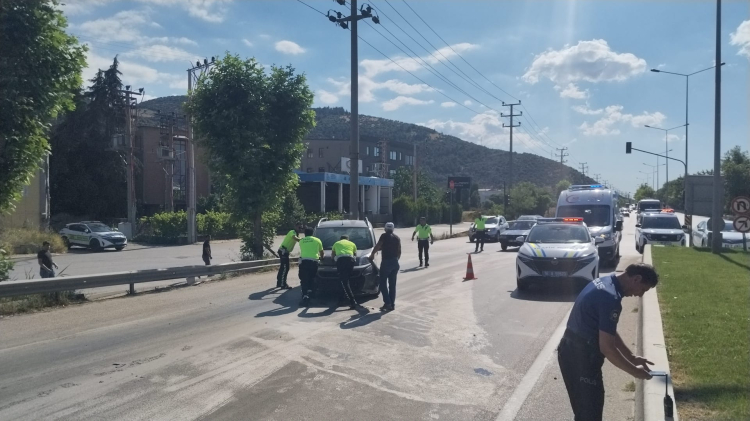 Bursa’da kavşakta feci çarpışma! - Bursa Hayat - 2