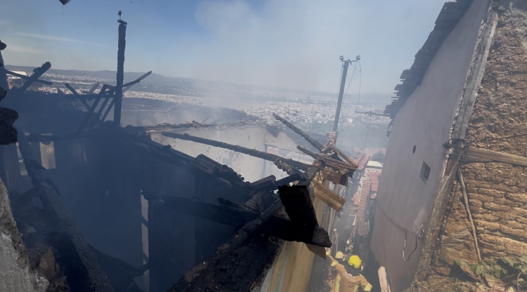 Bursa'da zamanla mücadele! 4 ev kül oldu - Bursa Hayat - 3
