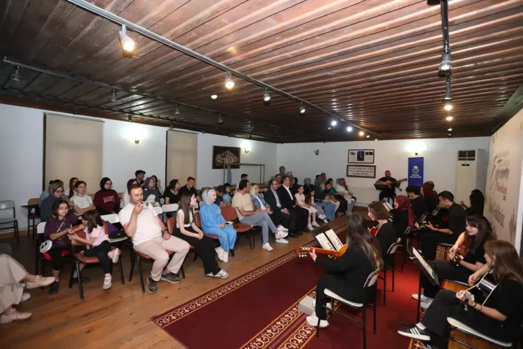 İnegöl’de gitar kursiyerlerinden muhteşem final - Bursa Hayat - 2