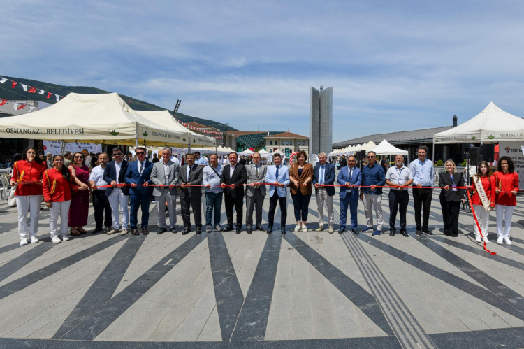 Osmangazi Meydanı’nda TÜBİTAK projelerine yoğun ilgi - Bursa Hayat - 2
