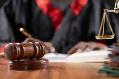 Cumhuriyet savcısı görev başında hayatını kaybetti
