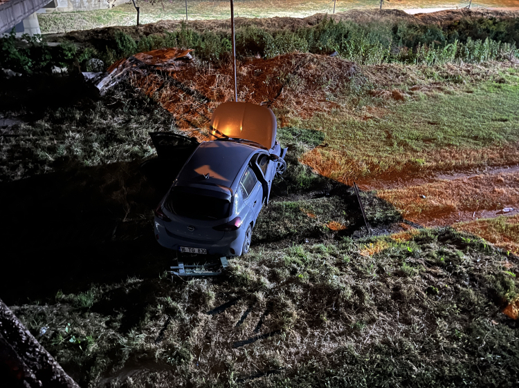 Bursa’da navigasyon kabusu: Otomobil dereye uçtu - Bursa Hayat - 6