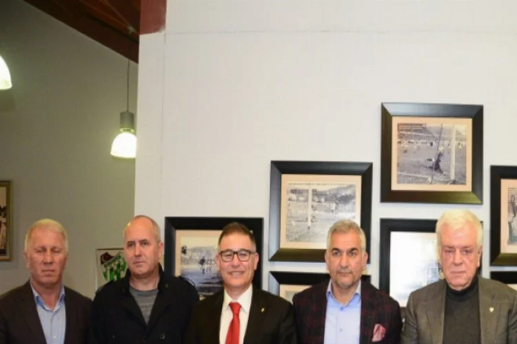 Bursaspor'un eski oyuncularından Bursaspor'a ziyaret