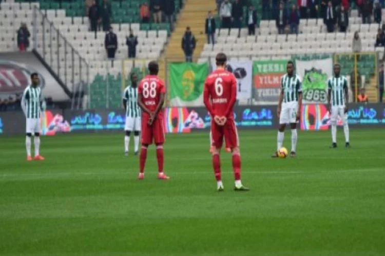 Ankaragücü taraftarları Bursaspor-DG Sivasspor maçında anıldı