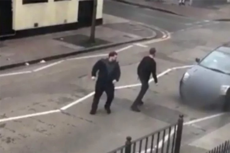 Londra'da Müslüman gruba saldırı!