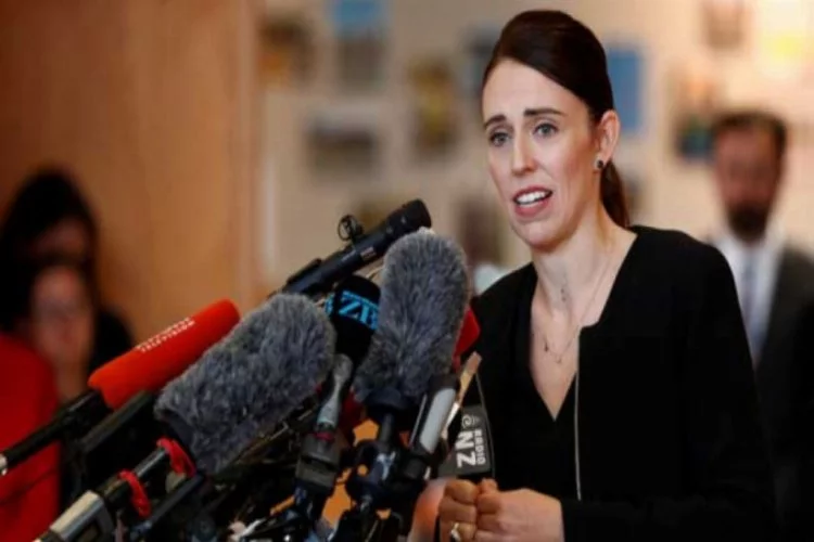 Yeni Zelanda Başbakanı'ndan flaş karar