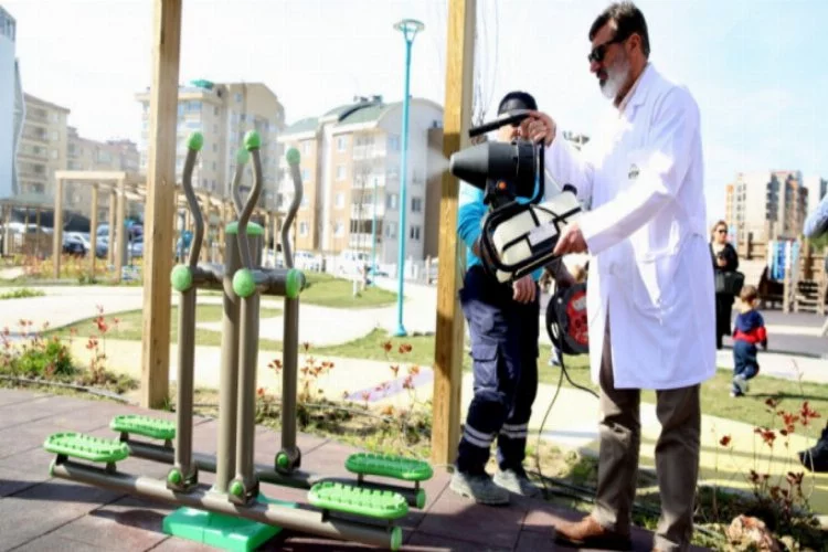 Bursa'da oyun parklarında dezenfekte yapılıyor