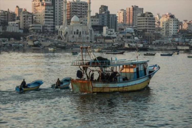 Gazzeli balıkçılara mesafe düşürme kararı