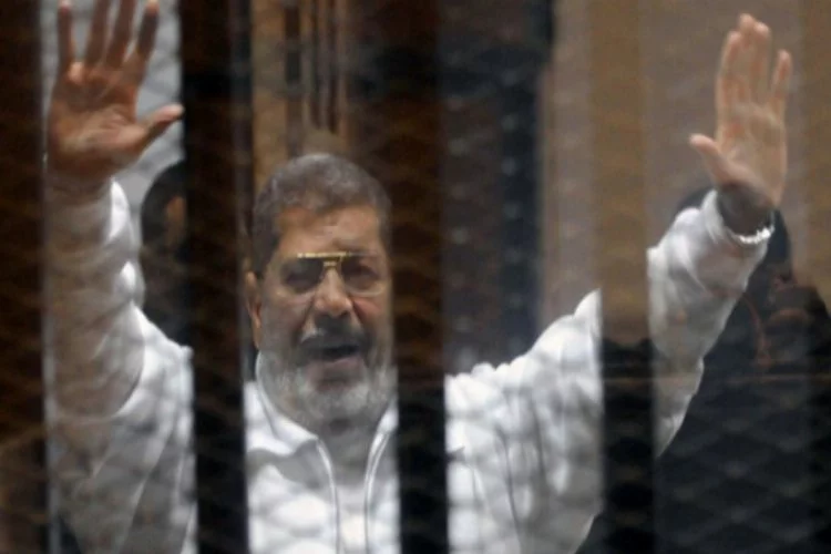 Mursi hayatını kaybetti