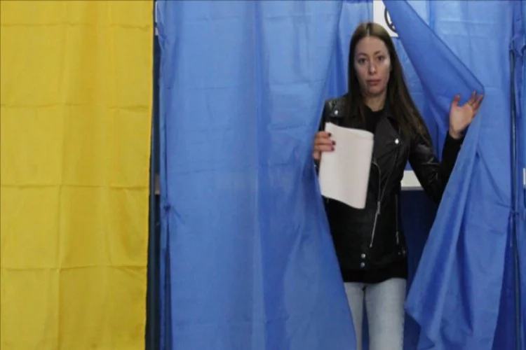 Ukrayna'da halk yarın seçimini yapacak