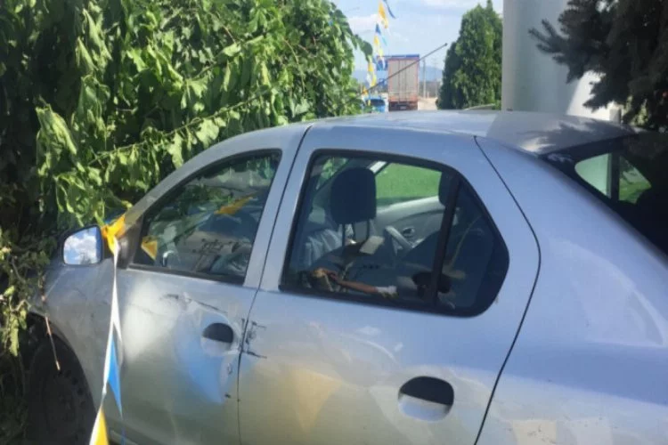 Bursa'da aracın kontrolünü kaybeden sürücü tehlike saçtı