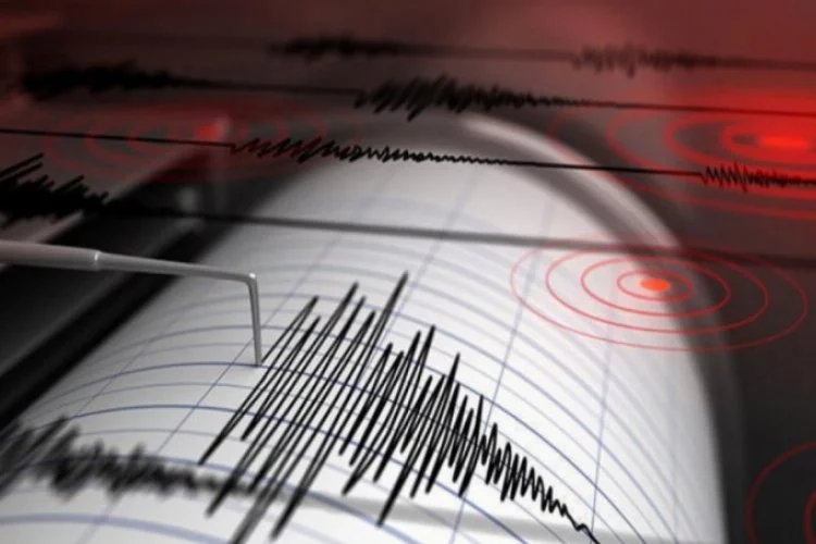Bursa'da deprem üstüne deprem! 10 dakikada 3 kez sallandı