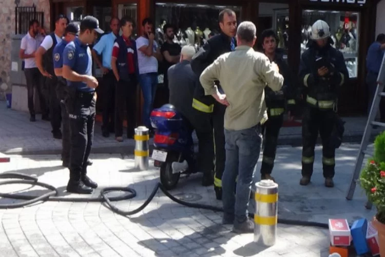 Bursa'da çarşıda yangın paniği