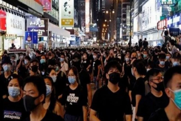Hong Kong'da maske yasağı