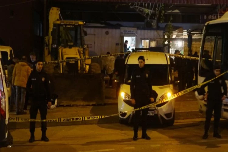 Bursa'da başından silahla vurulan polis şehit oldu