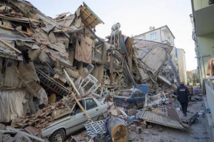 Elazığ'da artçı depremler devam ediyor!