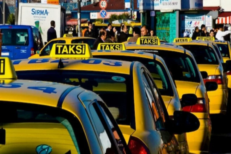3 'büyükşehir'de taksilerin çalışma günleri sınırlandırdı