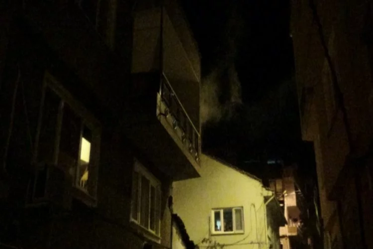 Bursa'da korkutan yangın! Mahalle sakinlerini sokağa döktü