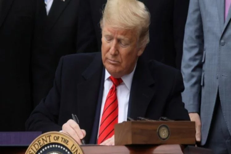 ABD Başkanı Trump imzayı attı!