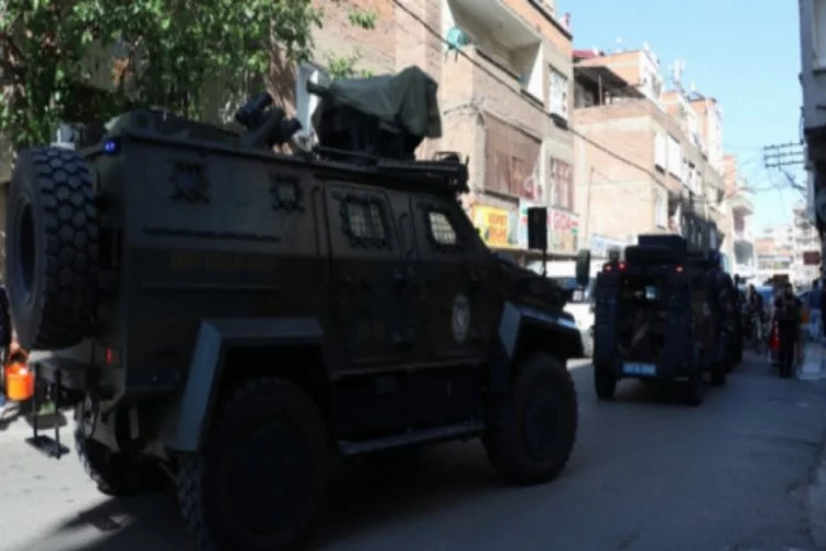 Diyarbakır'da polise alçak saldırı! Şehidimiz var