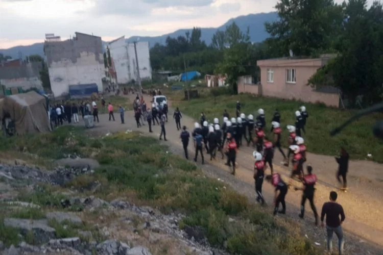 Bursa'da ortalık savaş alanına döndü! Bir polis memuru şehit