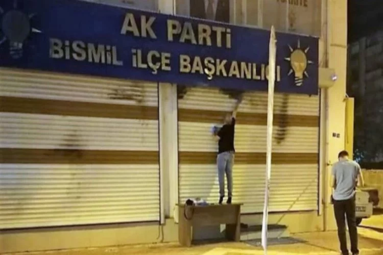 AK Parti İlçe Başkanlığı binasına molotofkokteylli saldırı