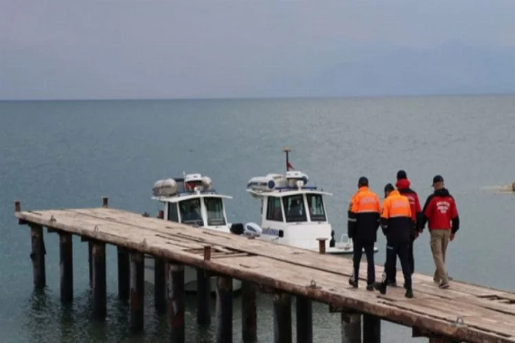 Van Gölü'nde batan teknede ölü sayısı yükseldi