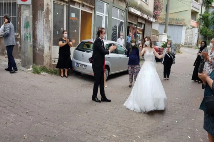 İsteyince oluyor! Bursa'da sosyal mesafeli örnek düğün