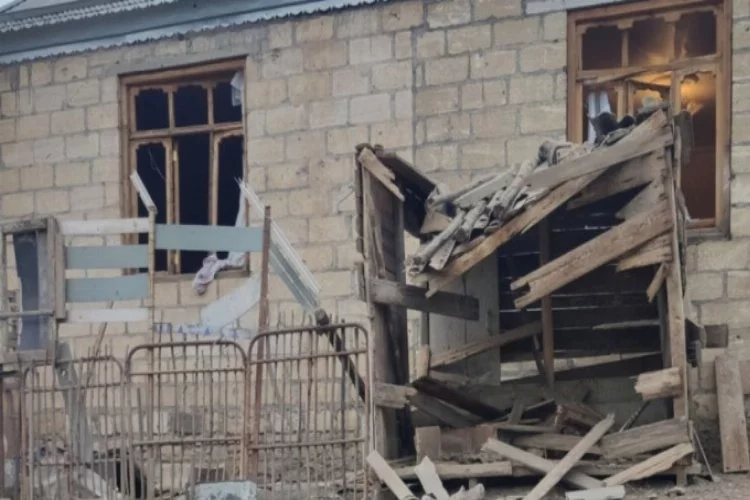 Ermenistan Azerbaycan'ın sivil yerleşim birimlerine ateş açtı