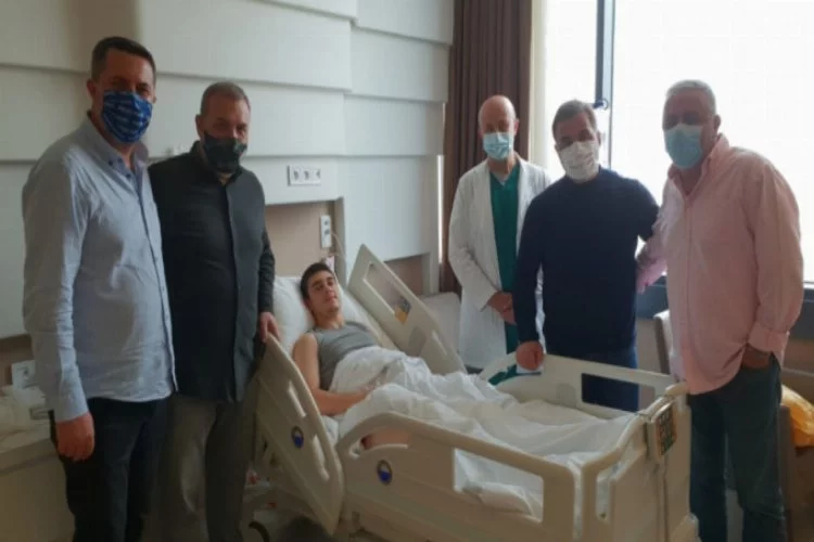 Bursasporlu oyuncu  ameliyat oldu