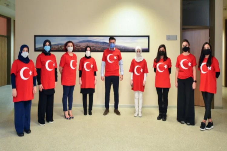 Bursa Büyükşehir Belediyesi  ay yıldıza büründü