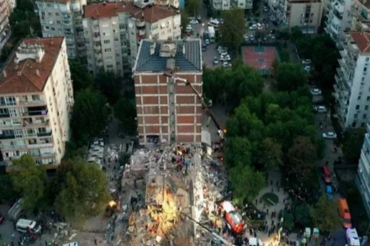 AFAD'dan İzmir depremi açıklaması! 2 kişinin tedavisi sürüyor