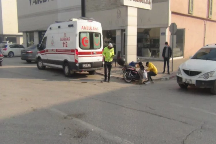 Bursa'da motosiklet ile otomobil çarpıştı