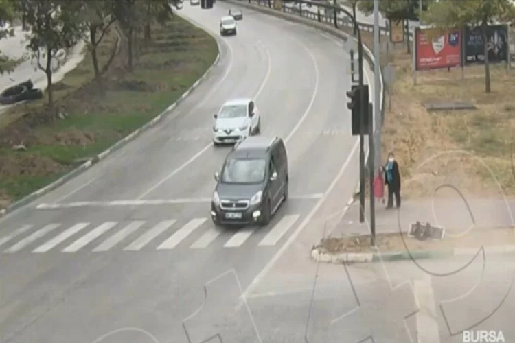 Bursa'daki kazada ölüm yarım metreyle teğet geçti