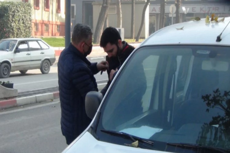 Bursa'da polis hareketinden şüphelendi, oto hırsızlığından araması çıktı