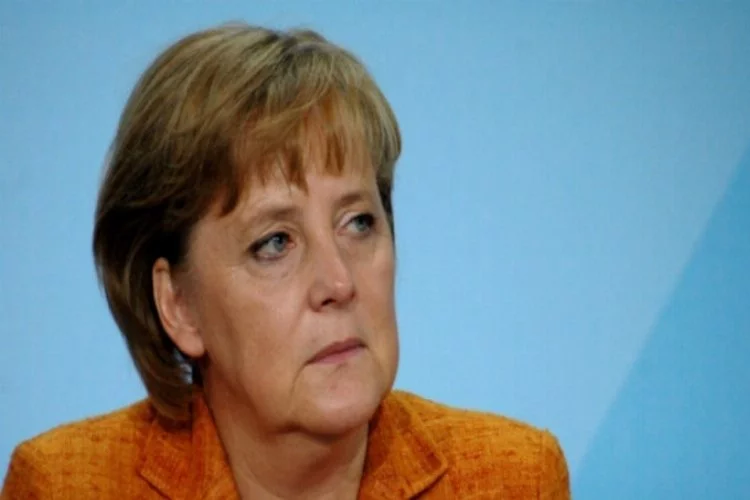 Merkel'den Trump'ın hesabının askıya alınmasına ilişkin açıklama