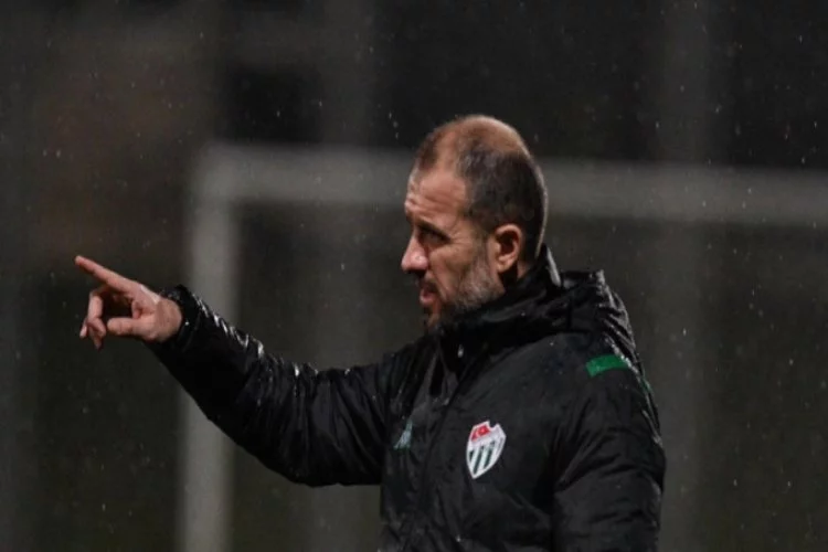 Bursaspor Teknik Direktörü Mustafa Er: 'Avrupa Bursaspor'u takip ediyor'