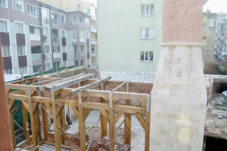 Bursa'da 300 yıllık Ömerbey Camii 3 yıldır onarılmayı bekliyor