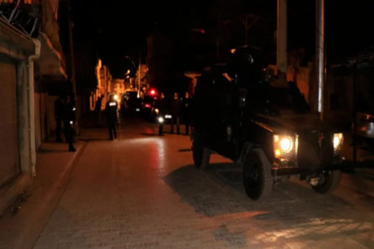 Adana'da silahlı saldırıya uğrayan bekçi yaralandı