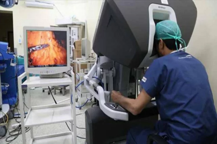 Böbrek naklinde robotik cerrahiyi tercih edenler Türkiye'ye geliyor