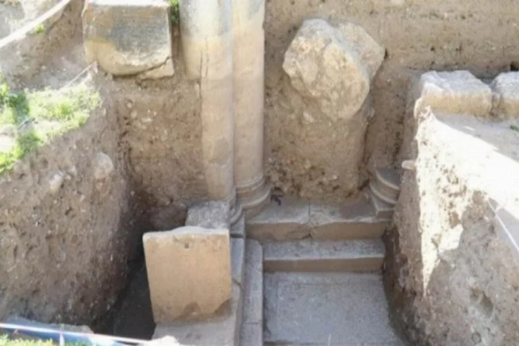 Aizanoi Antik Kenti'ndeki kazılarda agoranın giriş kapısına ulaşıldı
