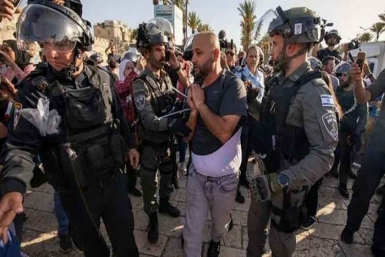 İsrail polisi Filistinlilere saldırdı!