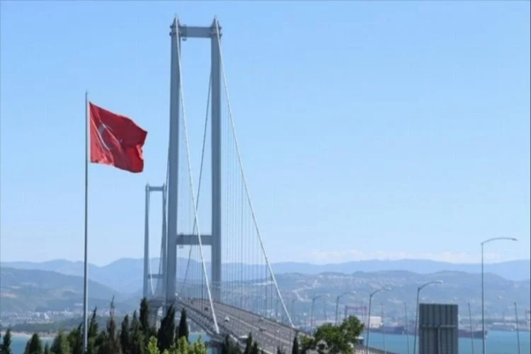 Osmangazi Köprüsü ve İzmir-İstanbul Otoyolu'nda geçiş rekoru kırıldı