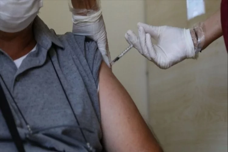 Kocaeli'de aşı olmayanlar çağrı merkezlerinden aranarak ikna ediliyor