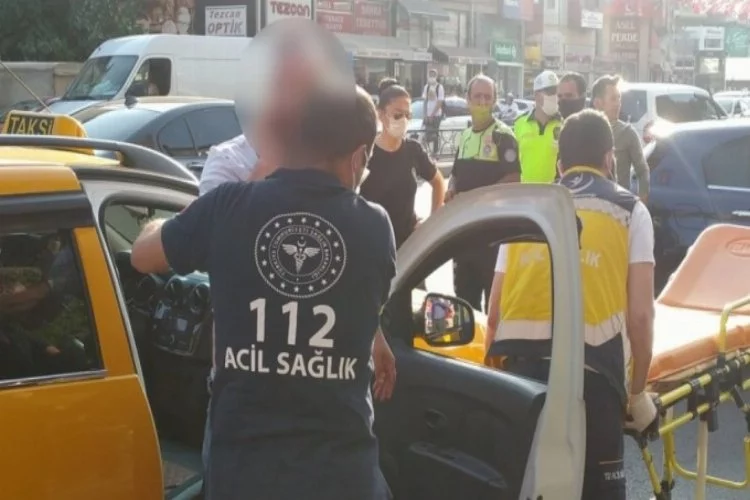 Bursa'da taksici ile yolcu arasında kavga! Şoför bıçakla yaralandı