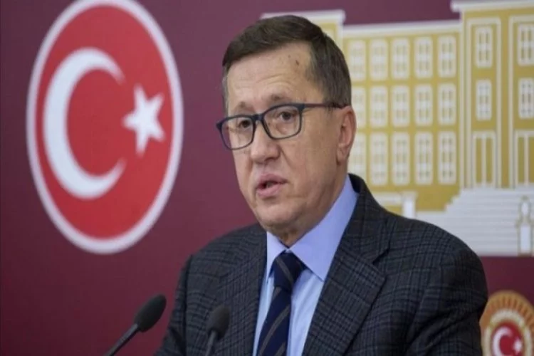 Lütfü Türkkan, İYİ Parti Grup Başkanvekilliği görevinden istifa etti
