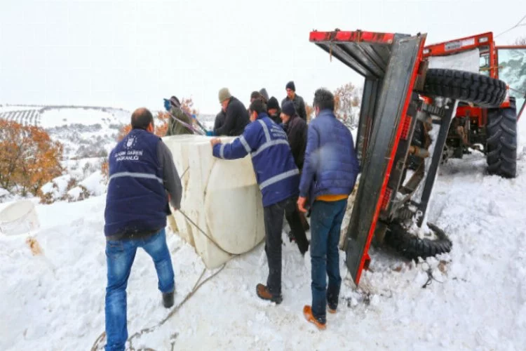 Bursa'da 2 metrelik karla amansız mücadele