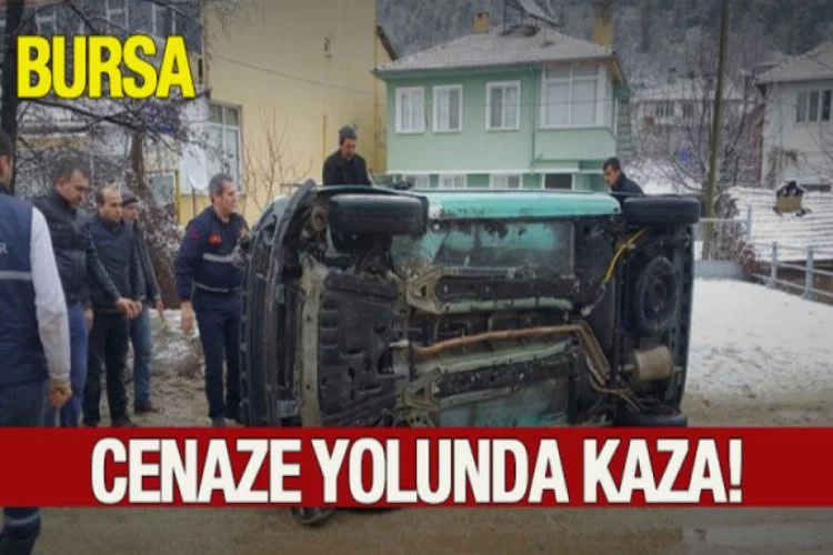 Bursa'da cenaze yolunda kaza!