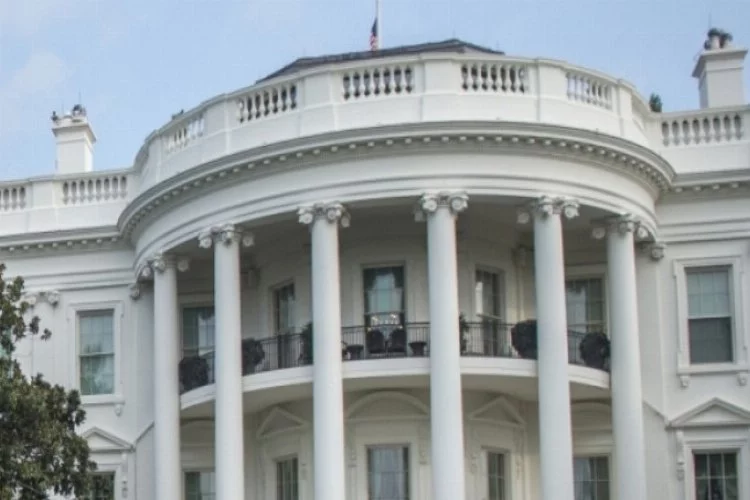 Beyaz Saray'ın giriş ve çıkışları kapatıldı