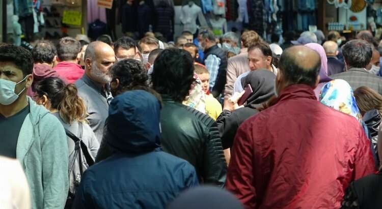 Bursa'da korkutan görüntüler! Çarşı pazarda adım atacak yer kalmadı